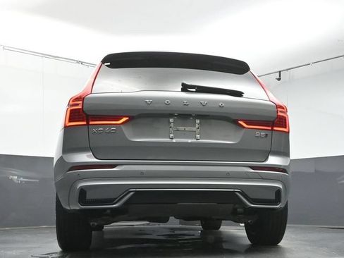 Used 2024 Volvo XC60 B5 Core AWD/4WD image 39