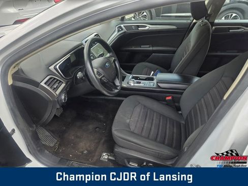 Used 2020 Ford Fusion SE image 17