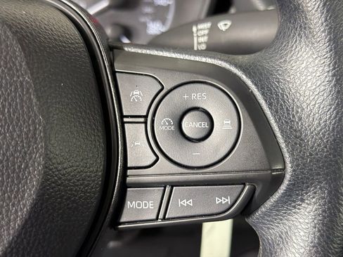 Used 2025 Toyota Corolla LE image 25