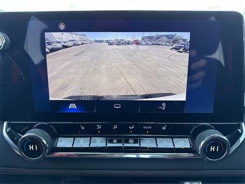 Used 2023 Chevrolet Colorado Z71 w/ Z71 Convenience Package 2 image 20