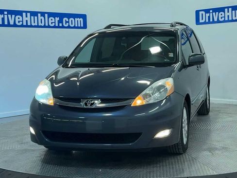 Used 2008 Toyota Sienna XLE Limited image 3