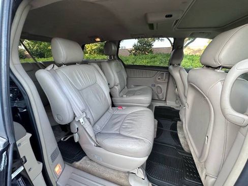 Used 2008 Toyota Sienna XLE Limited FWD image 14
