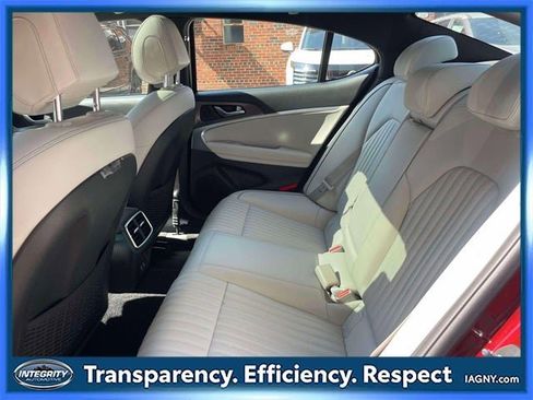 Used 2025 Genesis G70 2.5T w/ Sport Prestige Package image 12