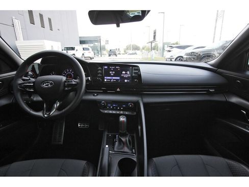 Certified 2022 Hyundai Elantra N Line FWD image 12
