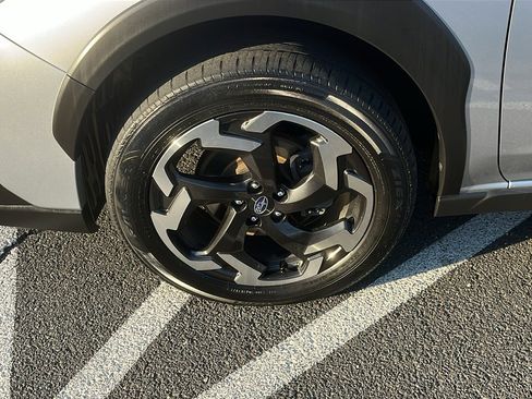 Certified 2023 Subaru Crosstrek 2.5i Limited w/ Moonroof Package image 9