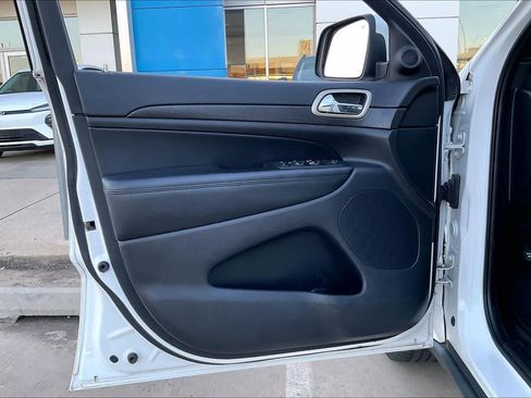 Used 2015 Jeep Grand Cherokee Laredo w/ Quick Order Package 23E image 21