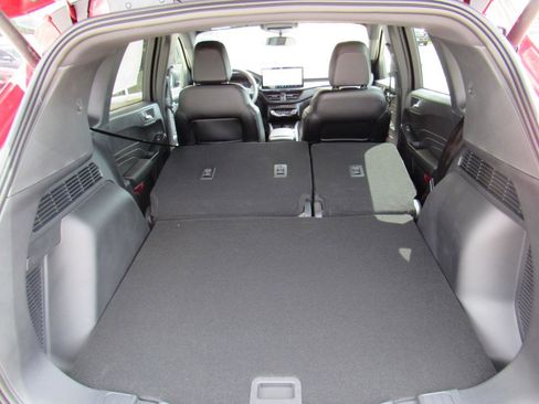 New 2026 Ford Escape ST-Line w/ Tech Pack #1 AWD/4WD image 31