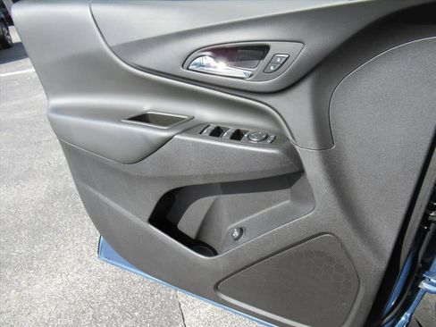 Used 2024 Chevrolet Equinox LT image 27