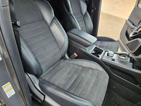 Used 2024 Mitsubishi Outlander SE image 30