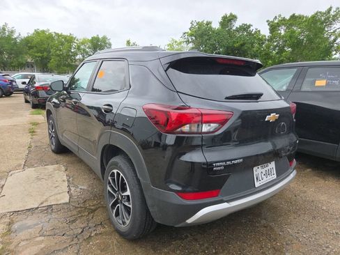 Used 2025 Chevrolet TrailBlazer LT AWD/4WD image 8