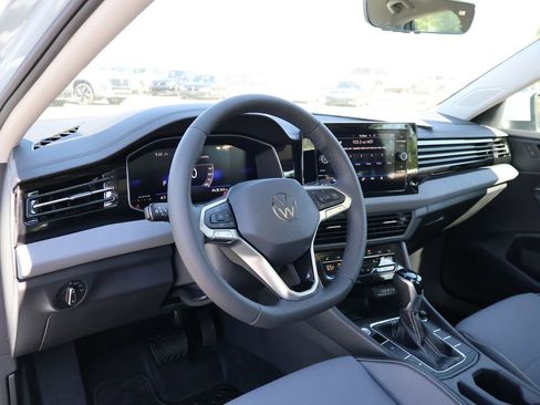 New 2026 Volkswagen Jetta SE FWD image 19