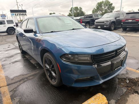 Used 2021 Dodge Charger SXT w/ Blacktop Package AWD/4WD image 7