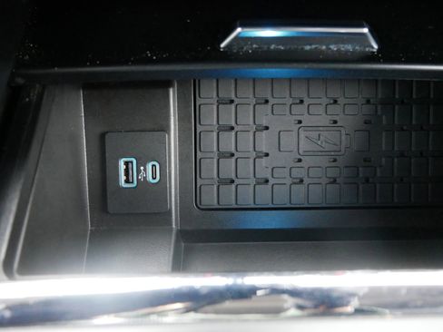 Certified 2024 Ford Expedition Max XLT image 28