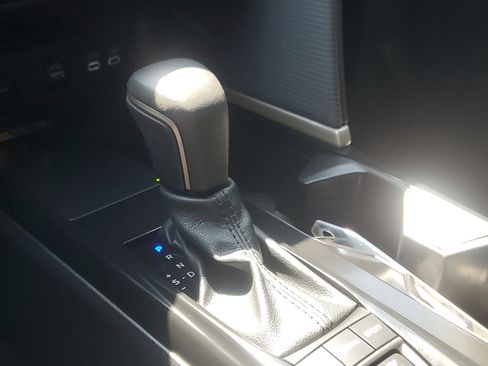 Certified 2025 Toyota Camry SE FWD image 29