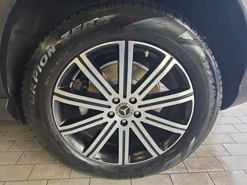 Used 2024 Mercedes-Benz GLE 350 4MATIC image 38