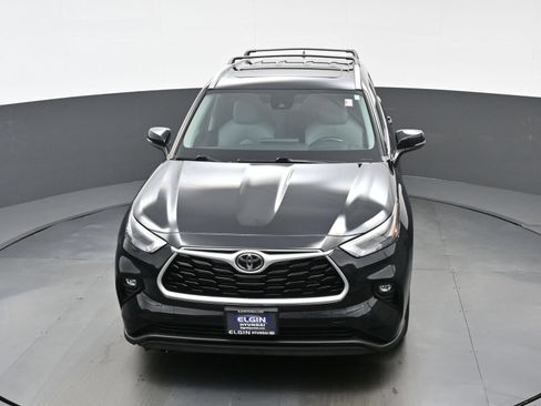 Used 2023 Toyota Highlander XLE AWD/4WD image 43