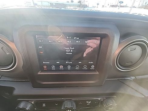 Used 2022 Jeep Wrangler Sport image 15