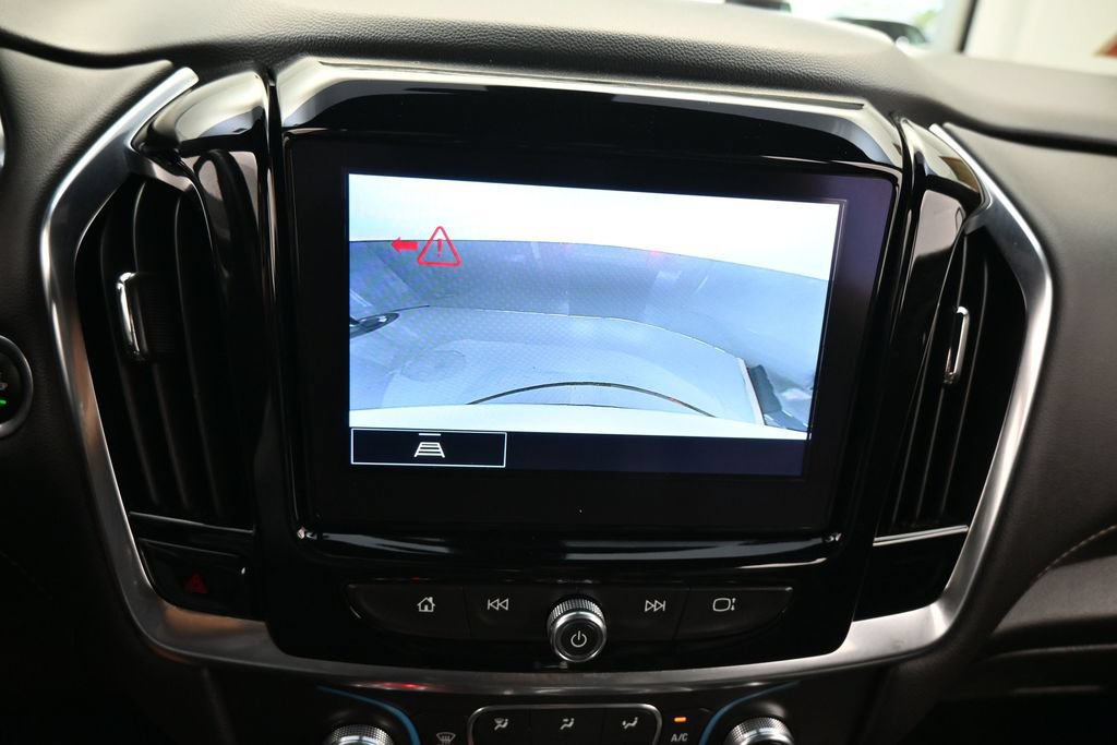 Used 2022 Chevrolet Traverse LT AWD/4WD image 24