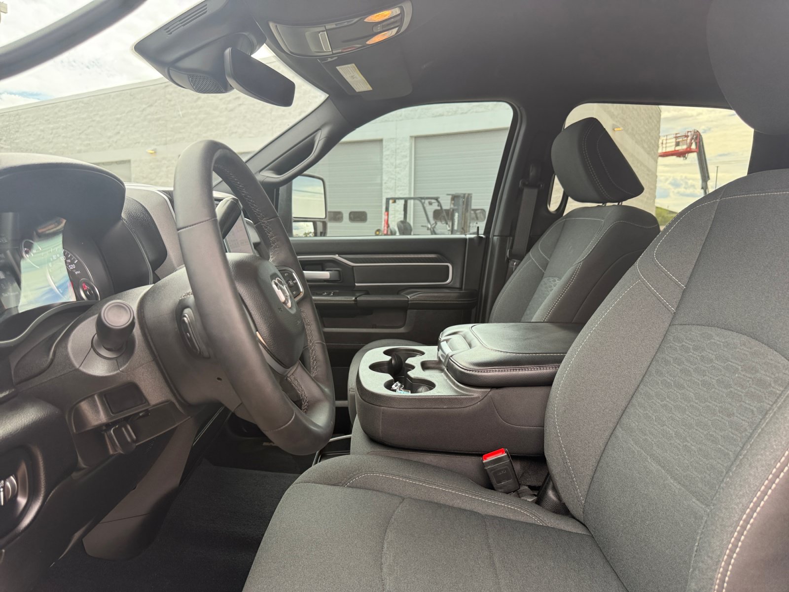 Used 2025 RAM 2500 Big Horn AWD/4WD image 12