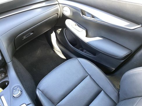 Certified 2025 INFINITI QX50 Luxe AWD/4WD image 18