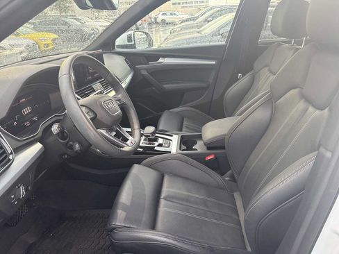 Used 2024 Audi Q5 2.0T Premium Plus w/ Premium Plus Package AWD/4WD image 3