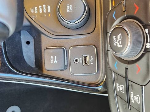 Used 2019 Jeep Compass Limited w/ Safety & Security Group AWD/4WD image 23