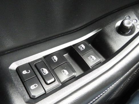 Used 2022 Jeep Grand Cherokee Altitude image 25