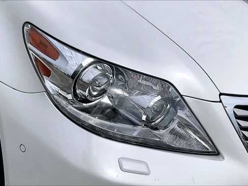 Used 2012 Lexus LS 460 AWD image 24