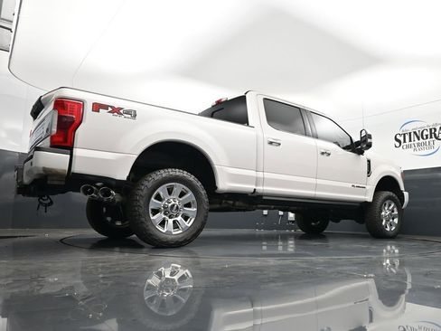 Used 2017 Ford F250 Platinum w/ Platinum Ultimate Package image 23