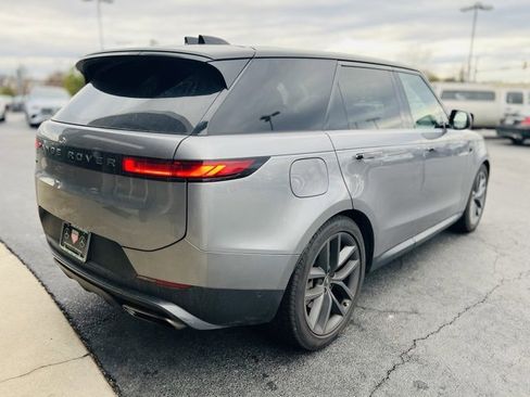Used 2024 Land Rover Range Rover Sport SE image 6