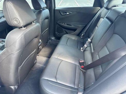 Used 2025 Chevrolet Malibu LT w/ Sport Edition FWD image 17