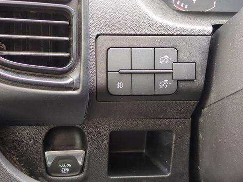 Used 2025 RAM ProMaster 2500 w/ Convenience Group FWD image 17