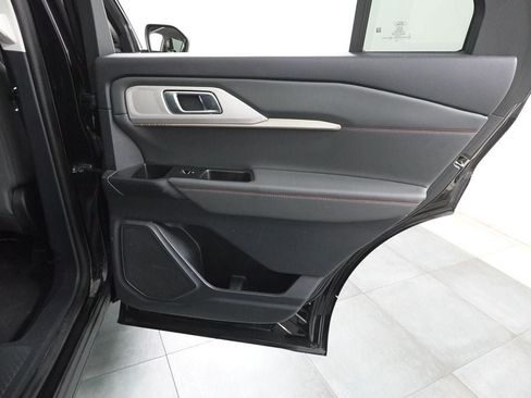 Certified 2025 Ford Explorer Active w/ Active Comfort Package AWD/4WD image 29
