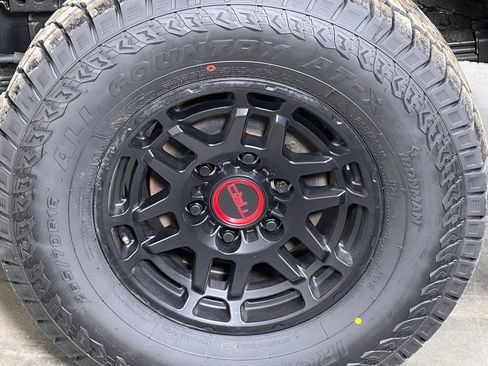 Used 2022 Toyota Tacoma TRD Pro AWD/4WD image 38