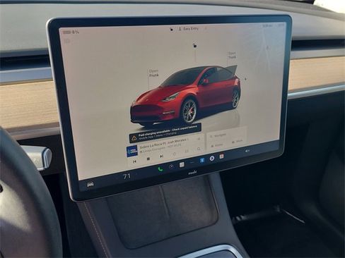 Used 2022 Tesla Model Y Performance image 32