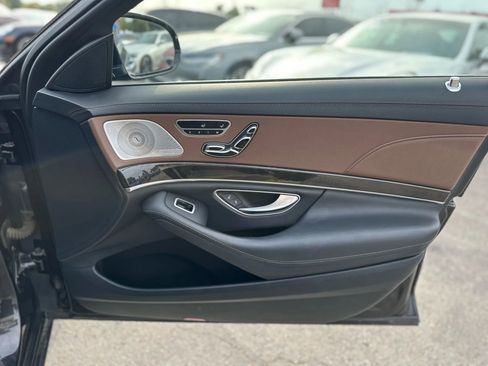 Used 2014 Mercedes-Benz S 550 Sedan image 26