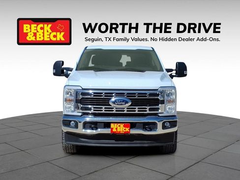 Used 2024 Ford F250 XLT AWD/4WD image 2