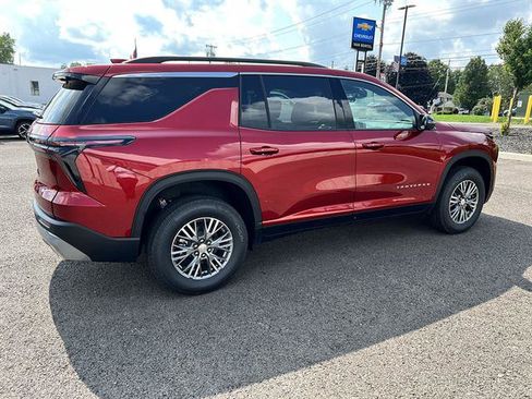 New 2027 Chevrolet Traverse LT w/ Driver Confidence Package AWD/4WD image 6