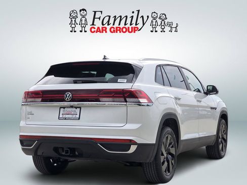 New 2026 Volkswagen Atlas Cross Sport SE FWD image 4