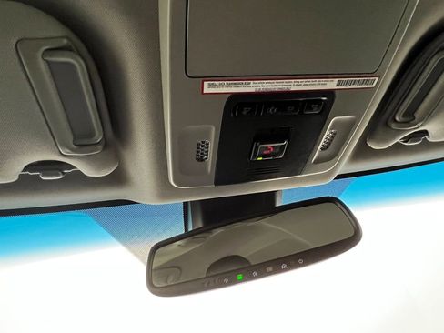 Used 2020 Toyota Camry XLE image 15