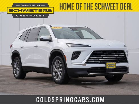 Used 2025 Buick Enclave Preferred image 1