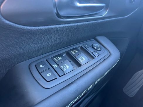 New 2026 Chrysler Pacifica Select image 7