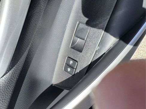 Used 2025 Toyota Corolla SE FWD image 55