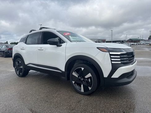 New 2026 Nissan Kicks SR w/ SR Premium Package image 8