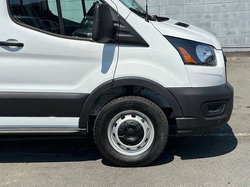 New 2026 Ford Transit 250 148 Medium Roof w/ Load Area Protection Package RWD image 34