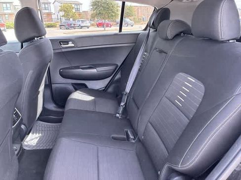Used 2018 Kia Sportage LX w/ LX Technology Package FWD image 20