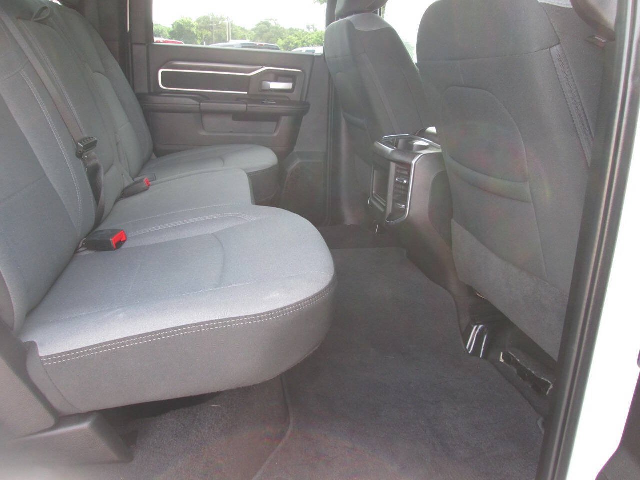 Used 2024 RAM 2500 Big Horn w/ Off Road Package AWD/4WD image 16