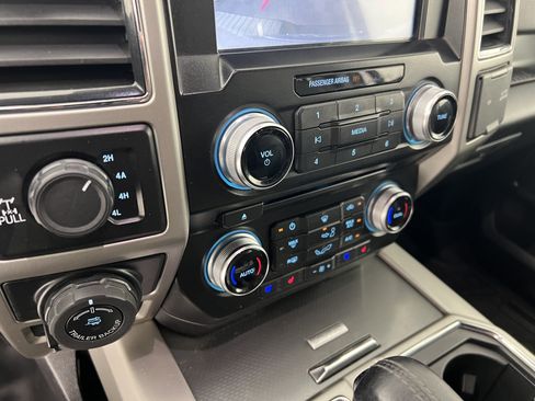 Used 2017 Ford F150 Lariat w/ Equipment Group 502A Luxury AWD/4WD image 31