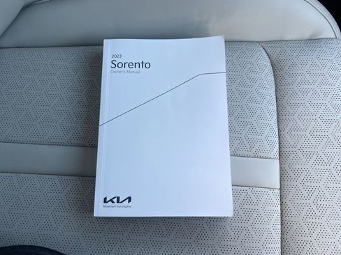 Certified 2023 Kia Sorento S image 25
