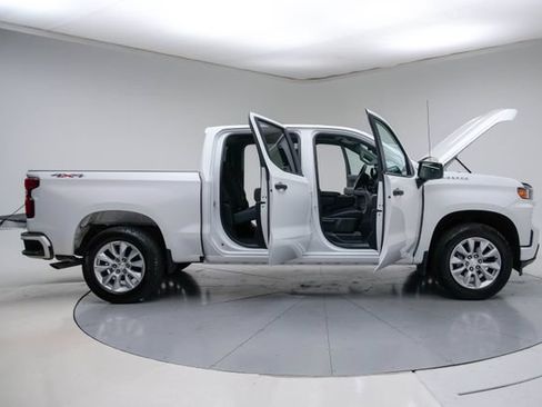 Used 2022 Chevrolet Silverado 1500 Custom AWD/4WD image 14